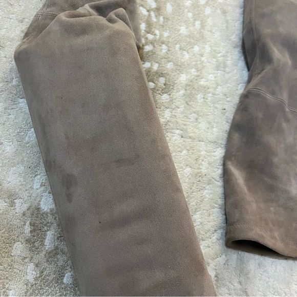 Stuart Weitzman Highland Suede Over the Knee Boots - Gray (8 M) - Pre Owned - Picture 7 of 14
